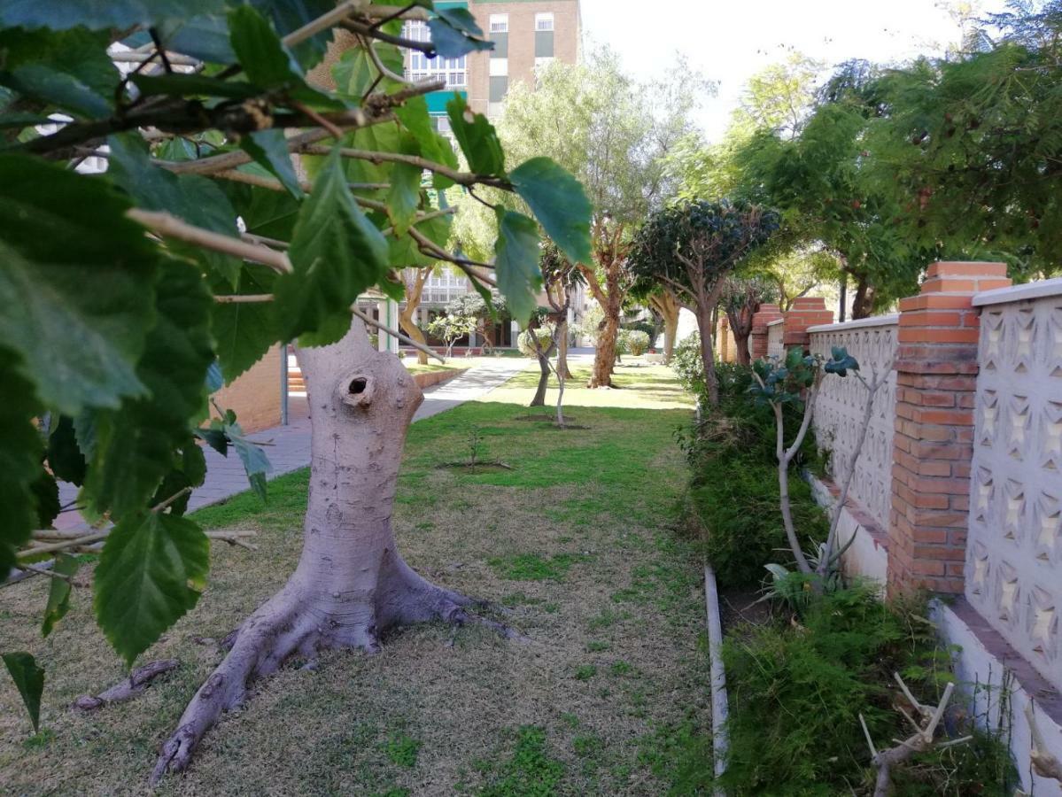 Apartamento Aurora Malaga Bagian luar foto