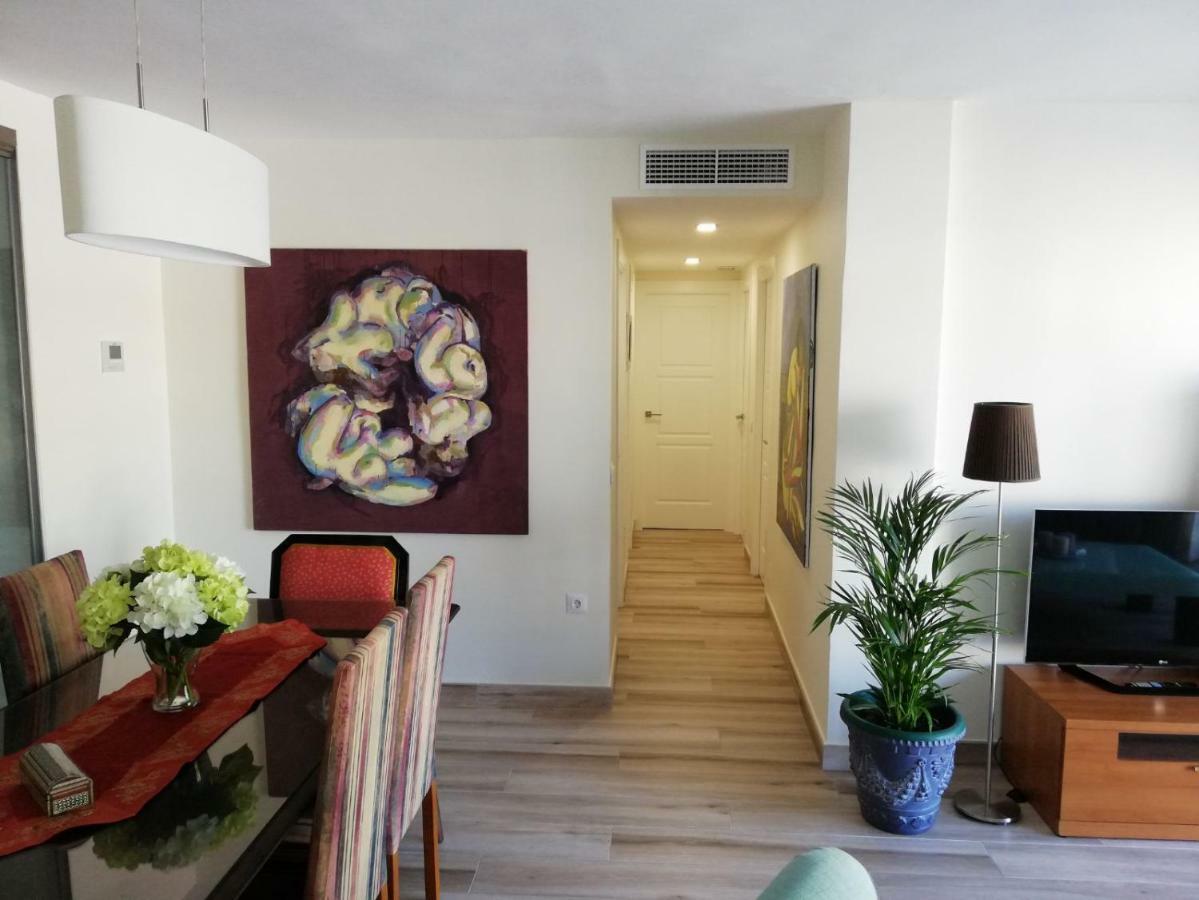 Apartamento Aurora Malaga Bagian luar foto