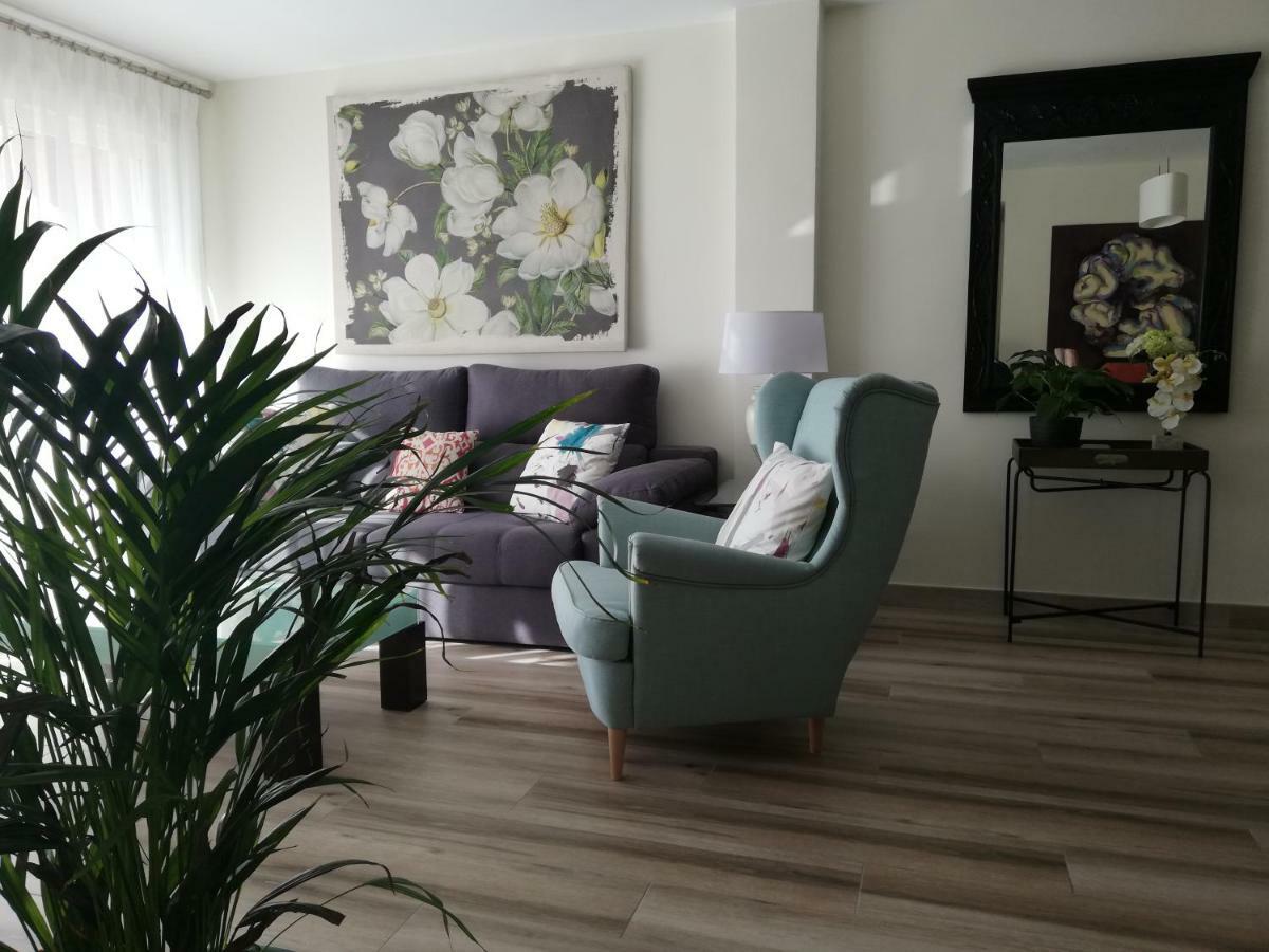 Apartamento Aurora Malaga Bagian luar foto