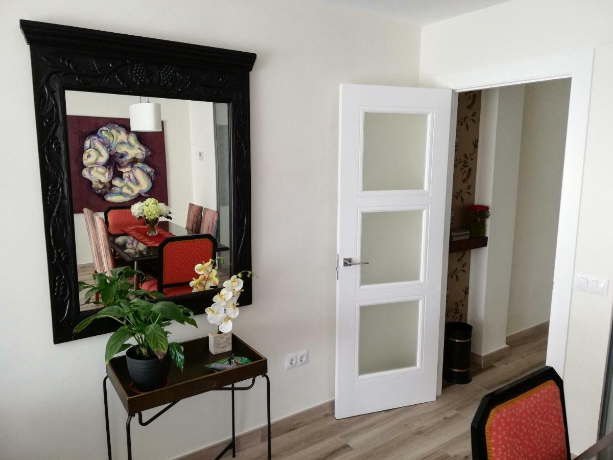 Apartamento Aurora Malaga Bagian luar foto