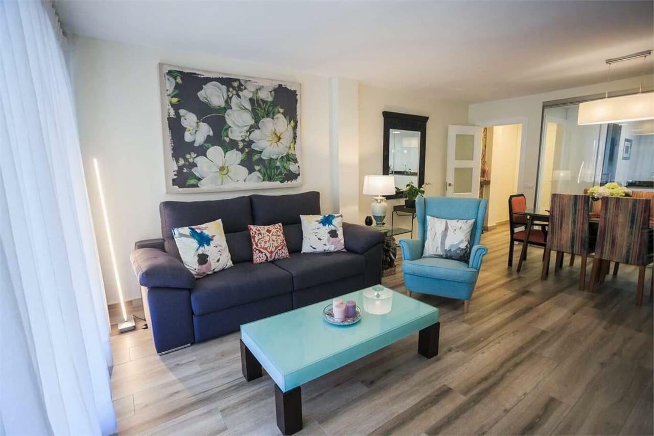 Apartamento Aurora Malaga Bagian luar foto