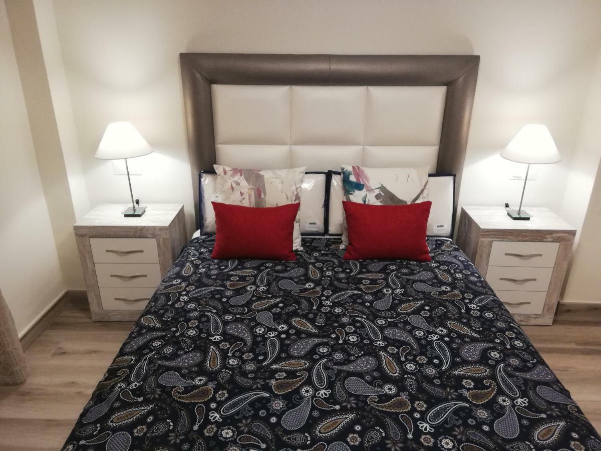 Apartamento Aurora Malaga Bagian luar foto