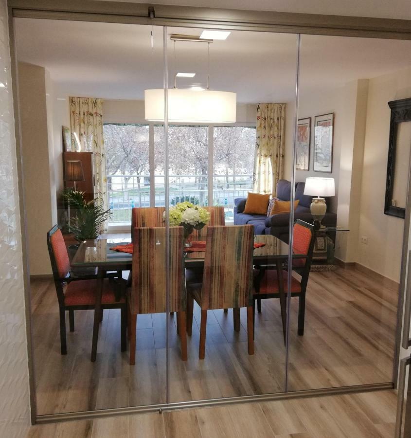 Apartamento Aurora Malaga Bagian luar foto