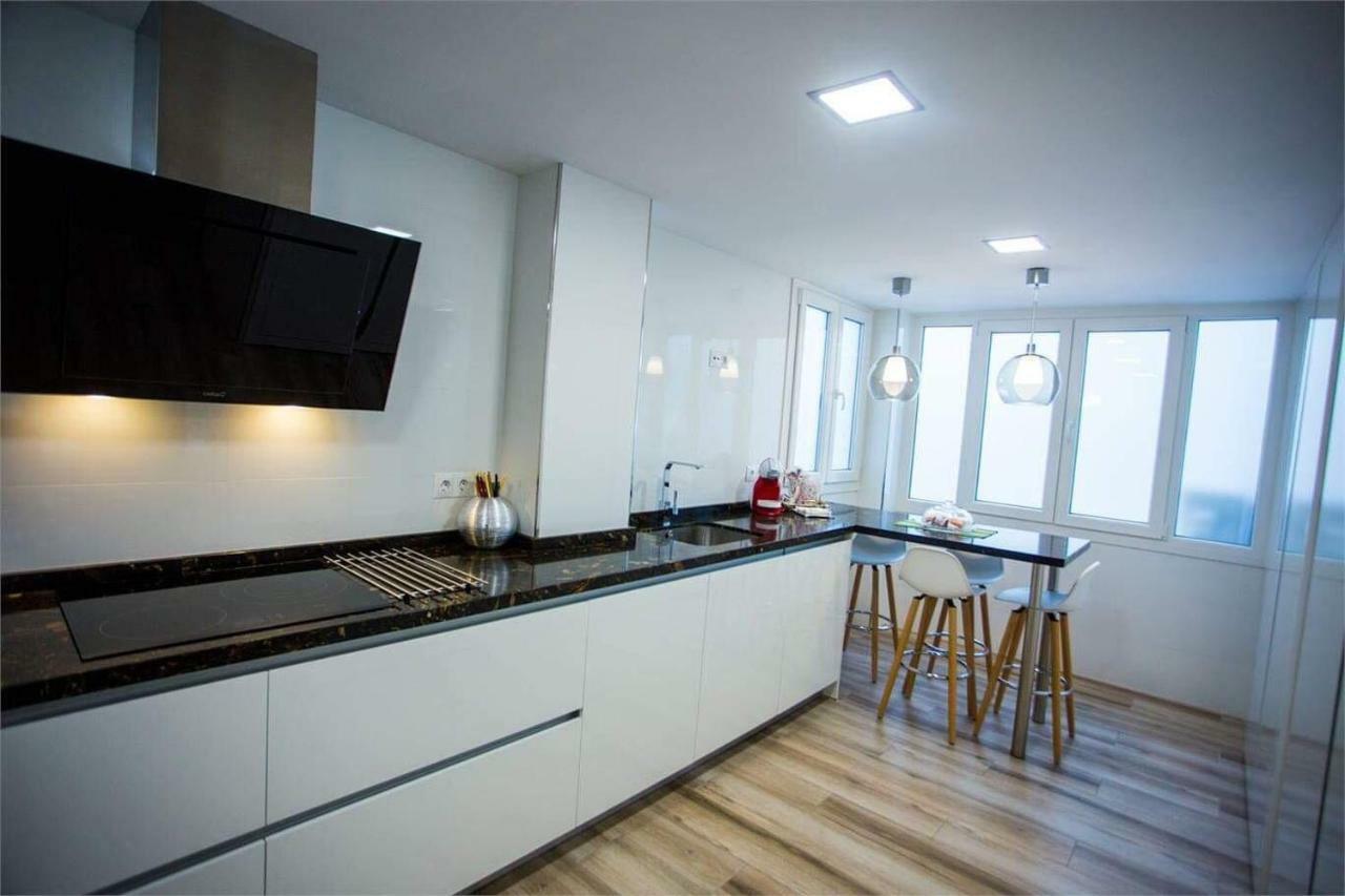 Apartamento Aurora Malaga Bagian luar foto